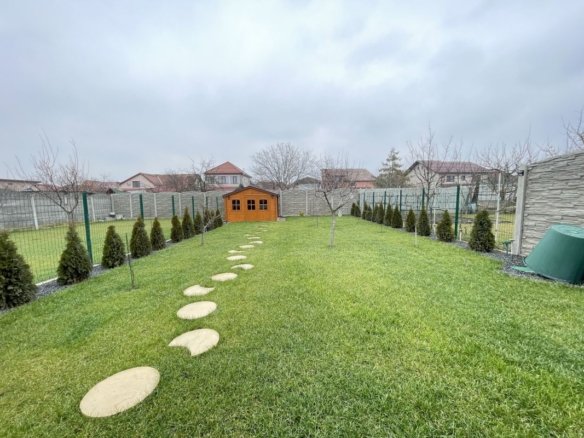 CASA PE PARTER IN ZONA MEHALA