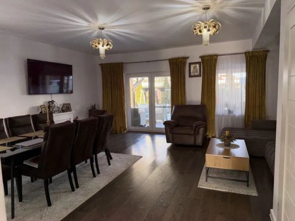 Casa tip duplex / Cartierul Arhitectilor