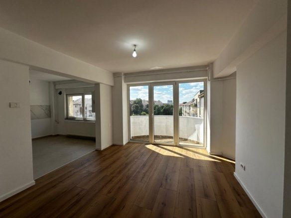 Apartament complet renovat cu 4 camere