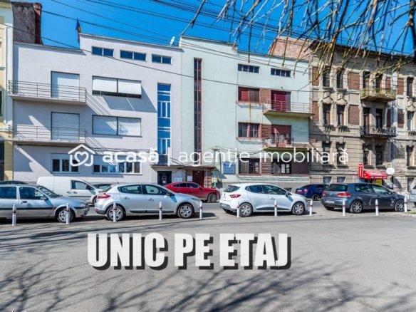 Etaj întreg vis-à-vis de Tribunalul Arad | 269 mp | Demisol privat
