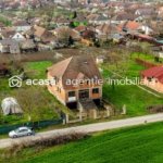 PRET NOU! Casă 6 camere – la roșu – Zimandcuz, Arad – COMISION 0