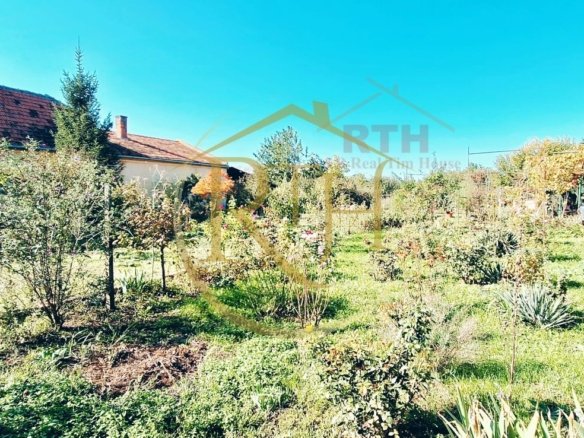 Parcela de teren, ideala pentru casa, sp 1300 mp, utilitati