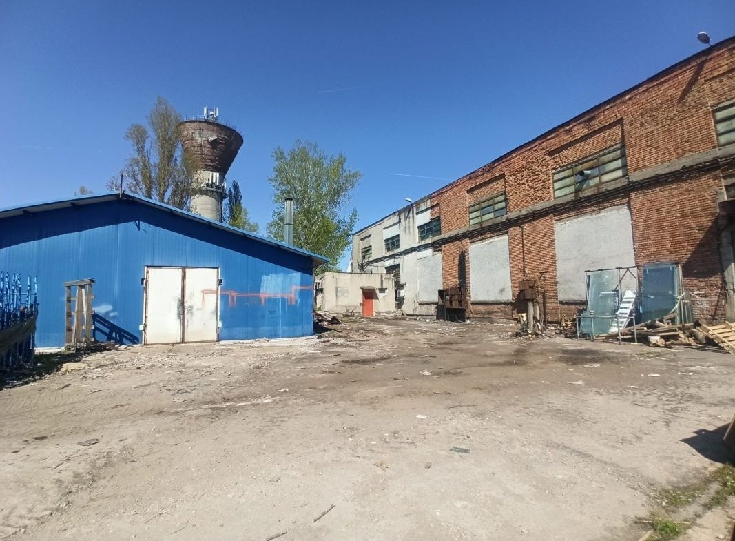 Hală de închiriat Sector 3 – Șos. Industriilor – 290 mp