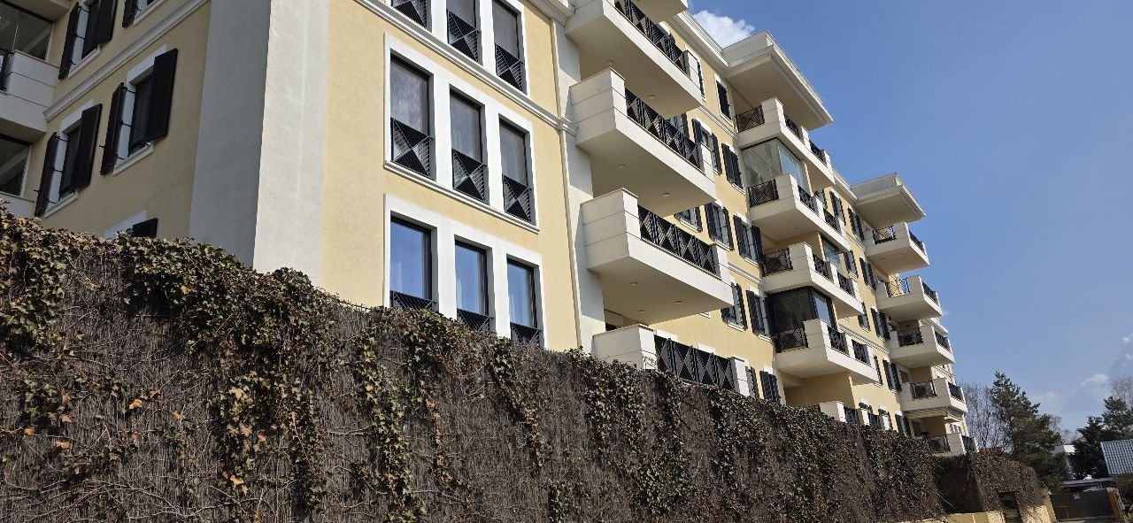 9c83957ad9c743fb87ab9ebec0089dc5 Apartament premium 4 camere Complex Triana Pipera