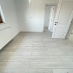 Duplex despartit prin spatiu tehnic