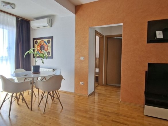 Apartament cu 2 camere si loc de parcare – Torontalului