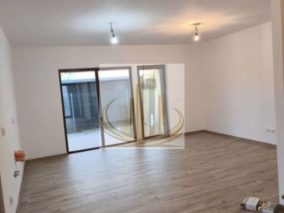 Duplex modern 4 camere în Moșnița Nouă, lângă Lidl – curte 280 mp