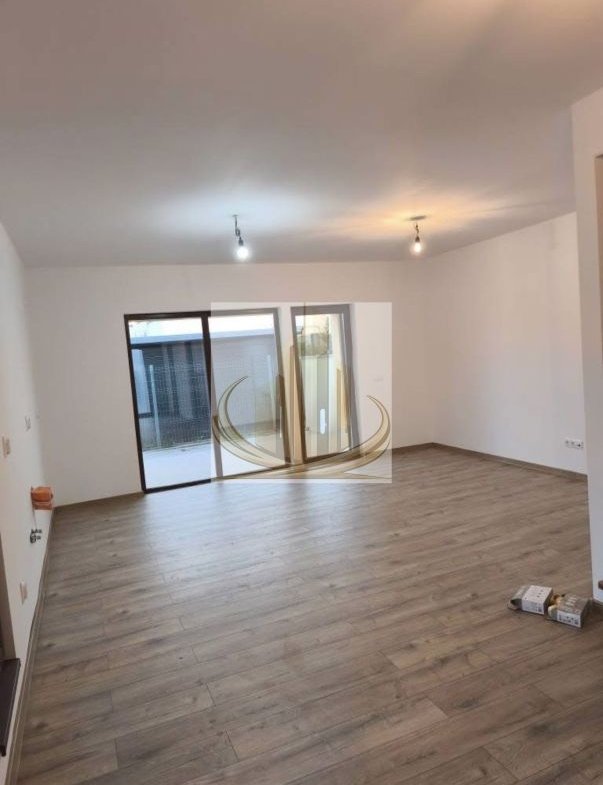 Duplex modern 4 camere în Moșnița Nouă, lângă Lidl – curte 280 mp