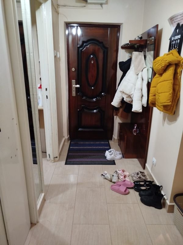 bb2f0acab245407e8992b10da28d7ca6 Apartament 3 camere de vânzare – Piața Centrală, etaj 3