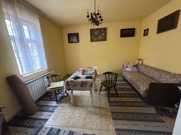 Casa pe parter cu acces auto