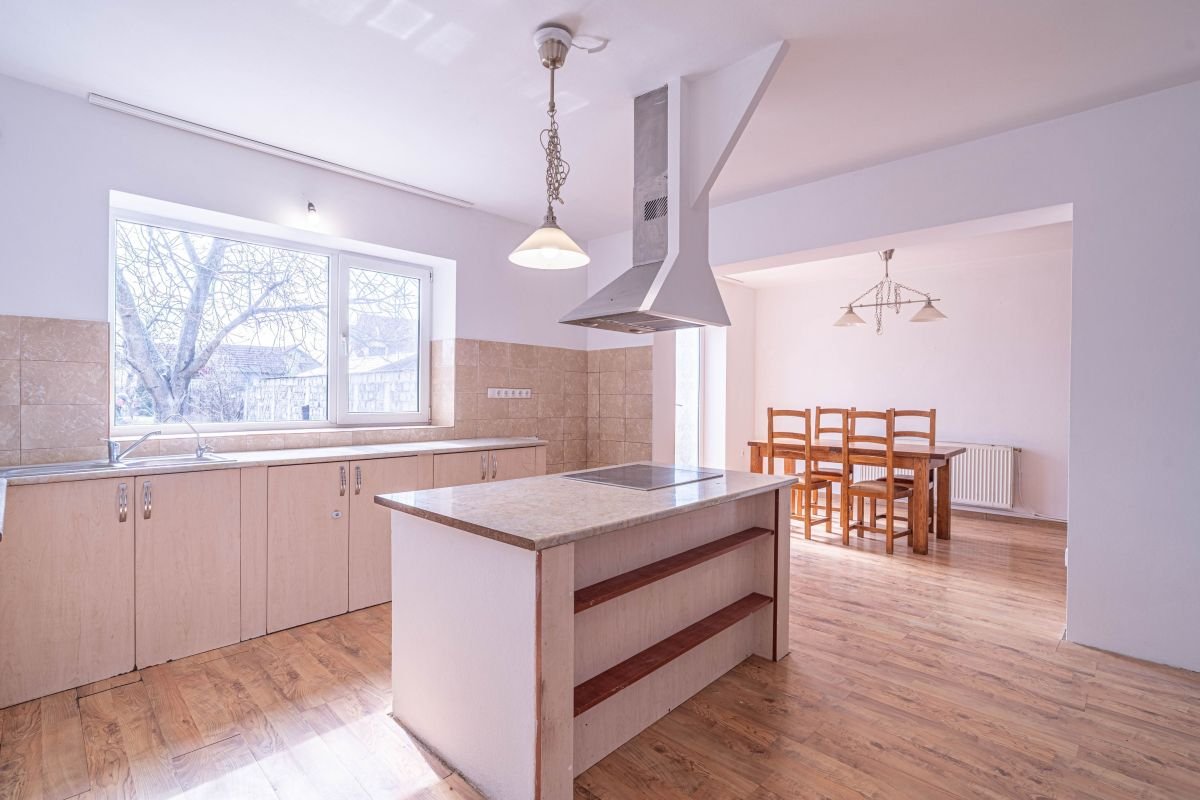 bd20fe443c9b4651ba10bbf2ed5a5458 Casă de vânzare – zonă Poltura
