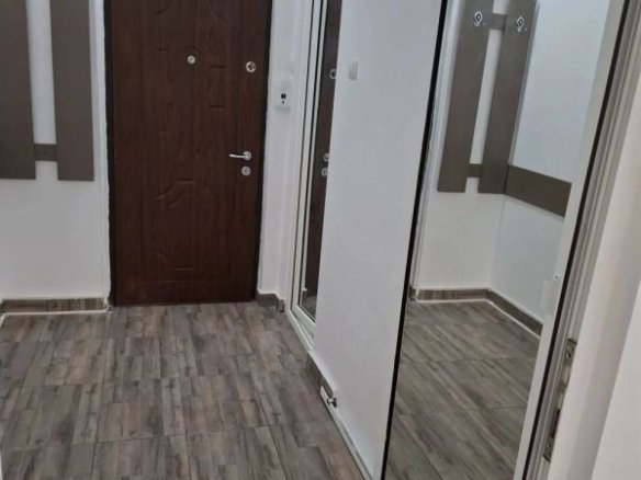 De inchiriat garsoniera pentru birou, bl. A, Tiglina 1, 250 euro