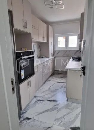 Închiriere Apartament 2 camere, Zonă Centrală (Str. Bartók Béla)