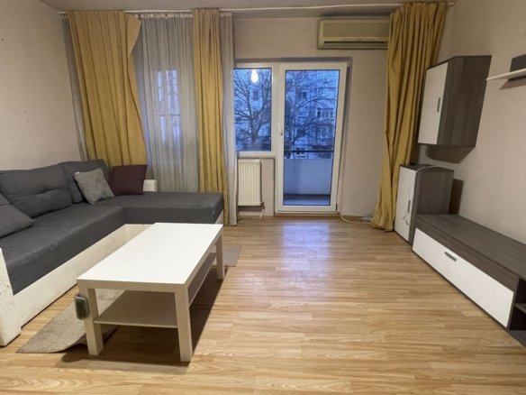 Apartament 2 camere,etajul 1,doua balcoane -zona Bucovina
