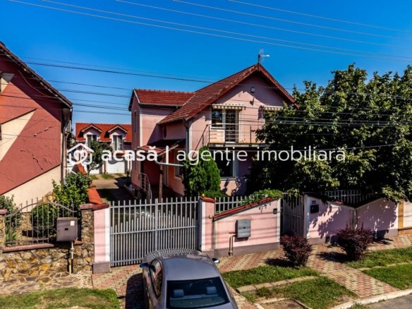 Vilă cu 6 camere în zona rezidențială – Poltura