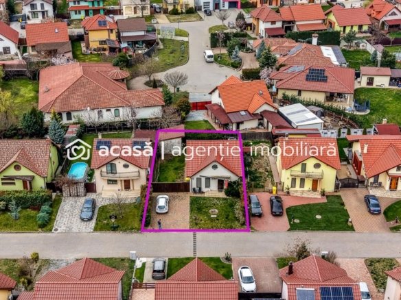 Casă 2 dormitoare în Westfield | 387 mp teren | P+M | curte + anexe