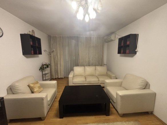 Apartament spatios in zona Sagului
