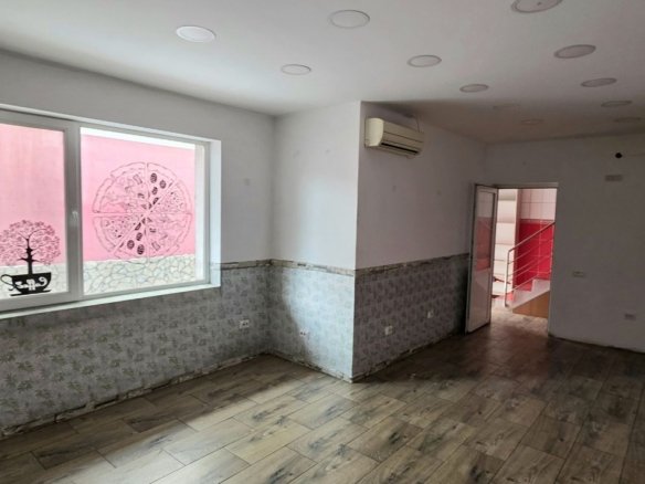 Spațiu Comercial Premium Drumul Sării – Răzoare Vizibilitate Mare