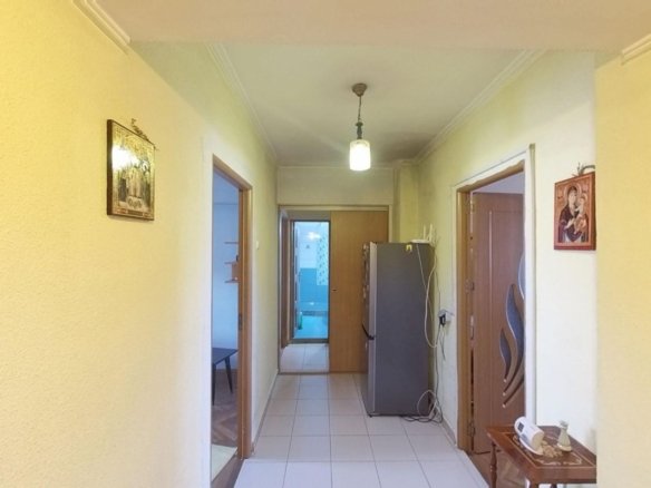 Apartament 4 Camere Ultracentral, Decomandat, Etaj 2