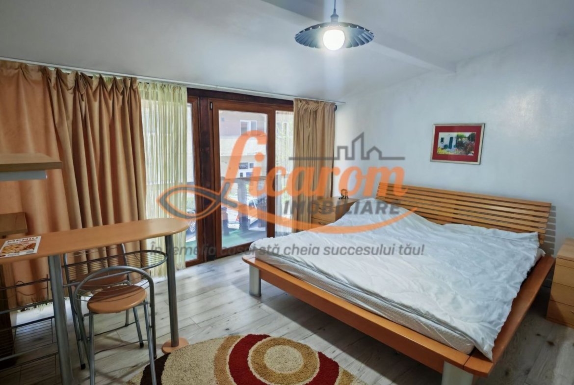 Vila 10 camere,pretabil compartimentare in 2 unitati separate,ASTRA.