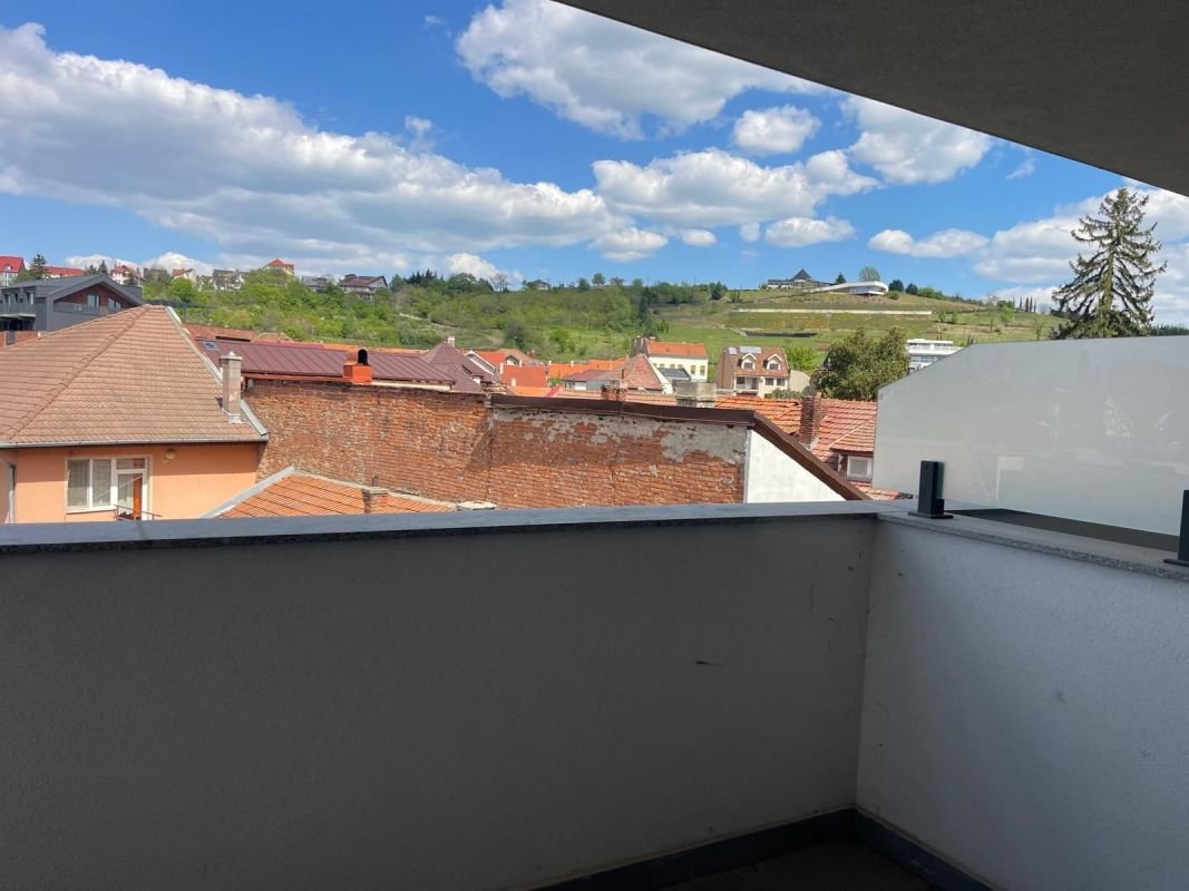 04652cff1c29452197811c6c2b975d65 Oază urbană lângă Parcul Brătianu–apartament modern cu terasă spațiosa