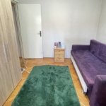 Apartament cu trei camere,etaj 2 – zona Cetatii