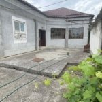 Casa cu teren de 915 mp și front de 20 ml