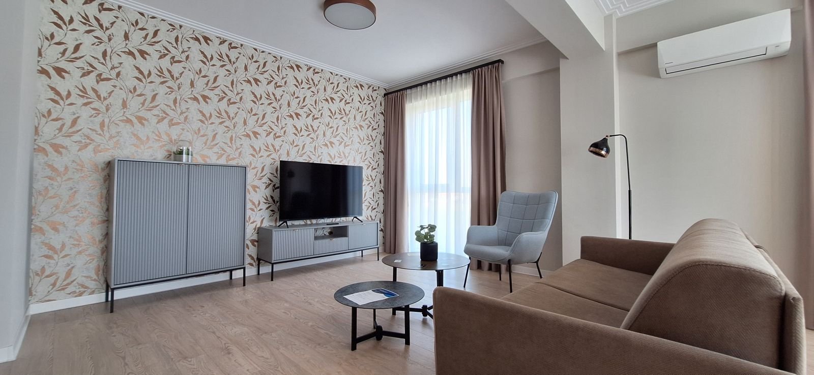 35c3a1aa6bd44c65a32fe991c621a9c4 Apartament mobilat si utilat cu 2 locuri de parcare