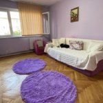 Apartament cu trei camere,etaj 2 – zona Cetatii