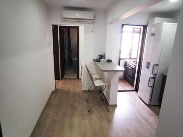 De vanzare apartament 3 camere, micro 39, 76.000 euro negociabil