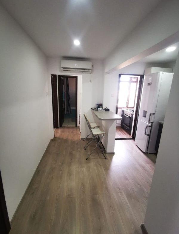De vanzare apartament 3 camere, micro 39, 76.000 euro negociabil