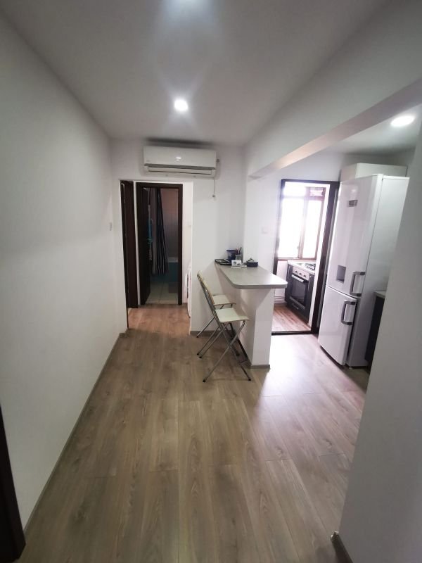 4fd8facc8f2145eb9be5c114386a12f4 De vanzare apartament 3 camere, micro 39, 76.000 euro negociabil