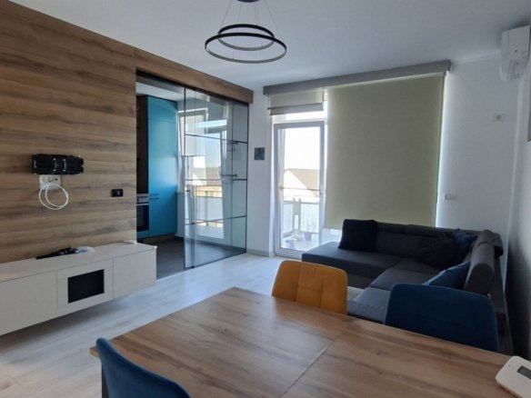 Apartament cu 3 camere, 2 bai si loc de parcare