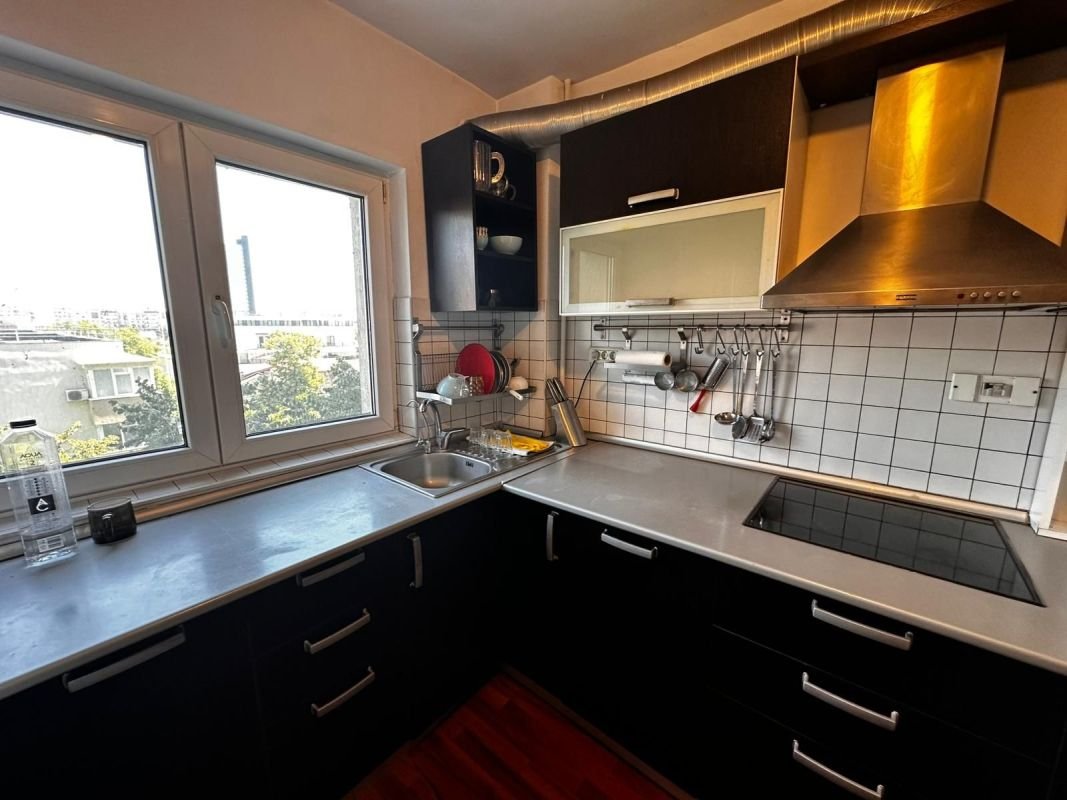 86171a8e4c5b4f3f8847ccbb89407a58 Banu Manta Titulescu apartament 2 camere mobilat de inchiriat