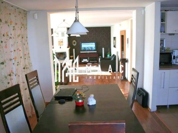 Casa individuala | 5 camere | 290 MP | Curte | Garaj | Brana