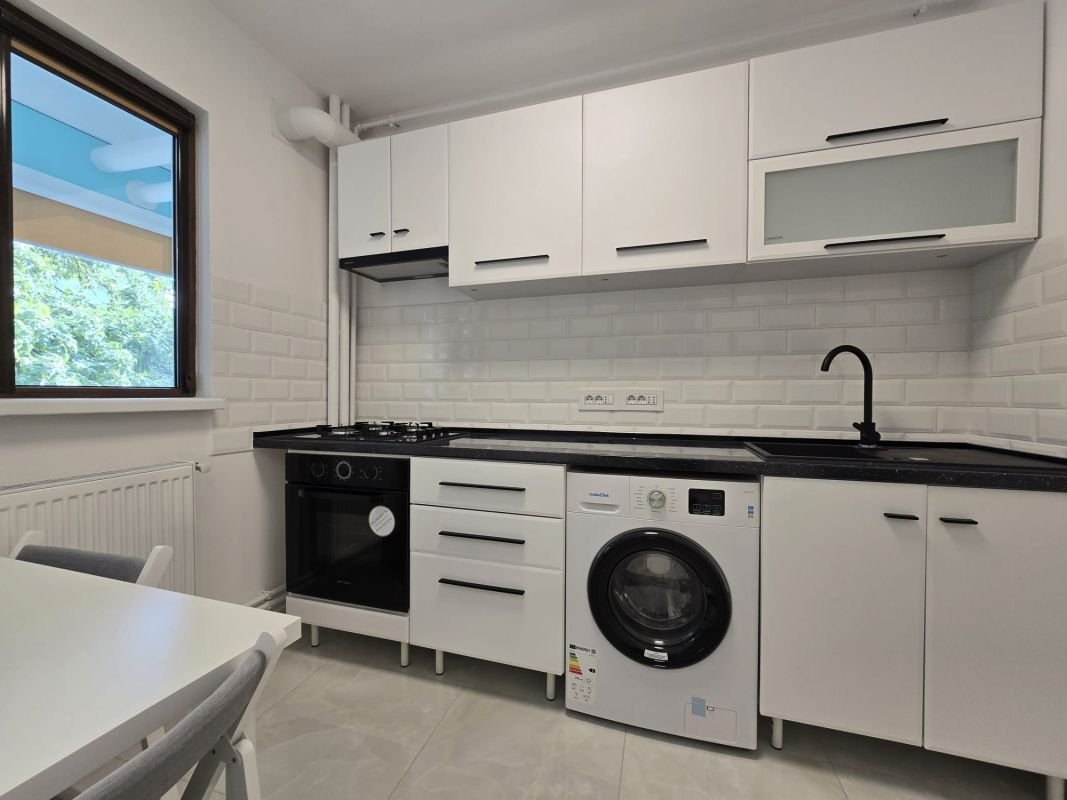 88665a295894429bb30c37754e164a83 Ion Mihalache Clabucet apartament 2 camere de vanzare