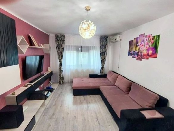 De inchiriat apartament 3 camere Micro 16, 450 euro
