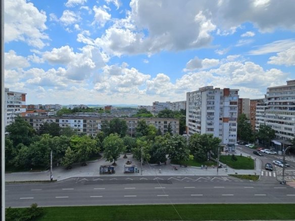 Apartament 2 camere decomandat de vânzare – Mazepa – 57 mp