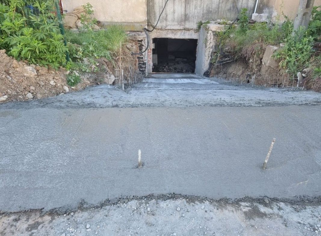 Drumul intre Tarlale spatiu 700 mp