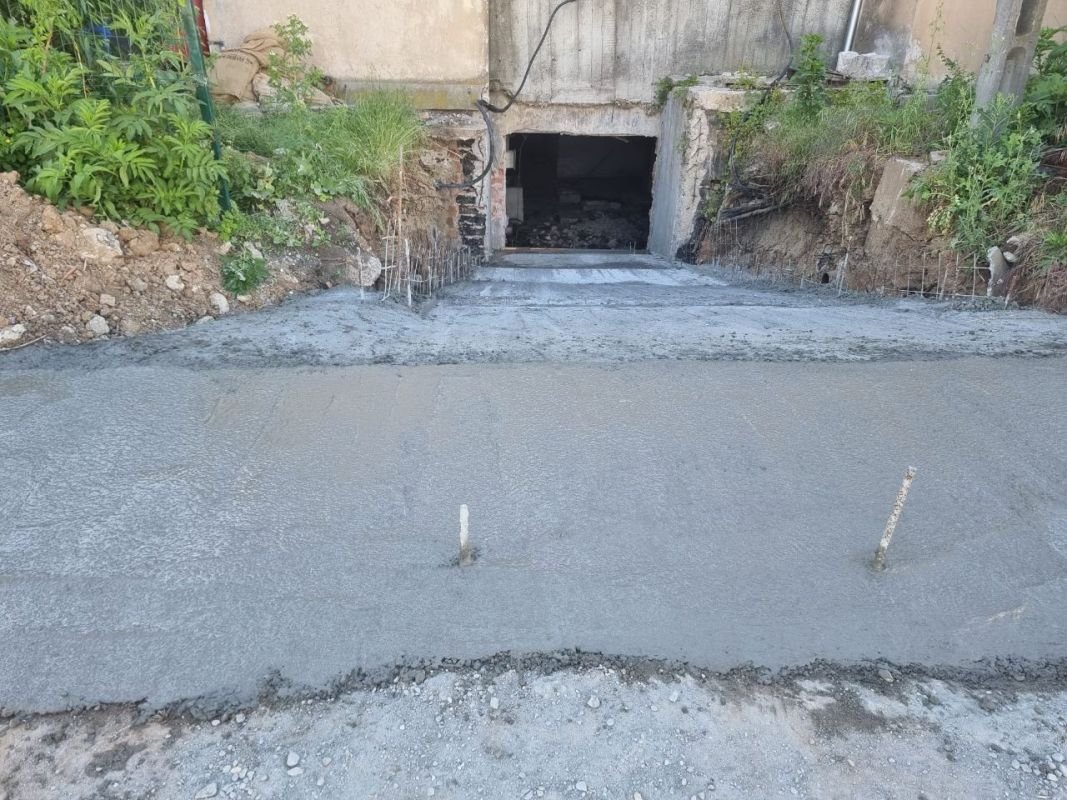 Drumul intre Tarlale spatiu 700 mp