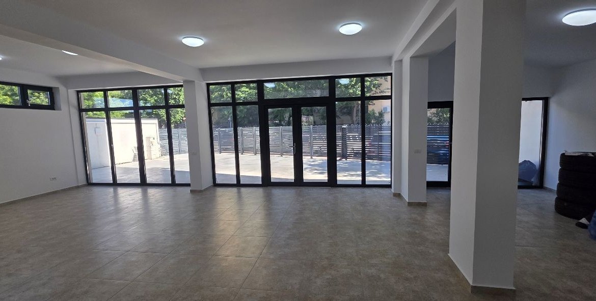Salajan spatiu comercial 350 mp de inchiriat