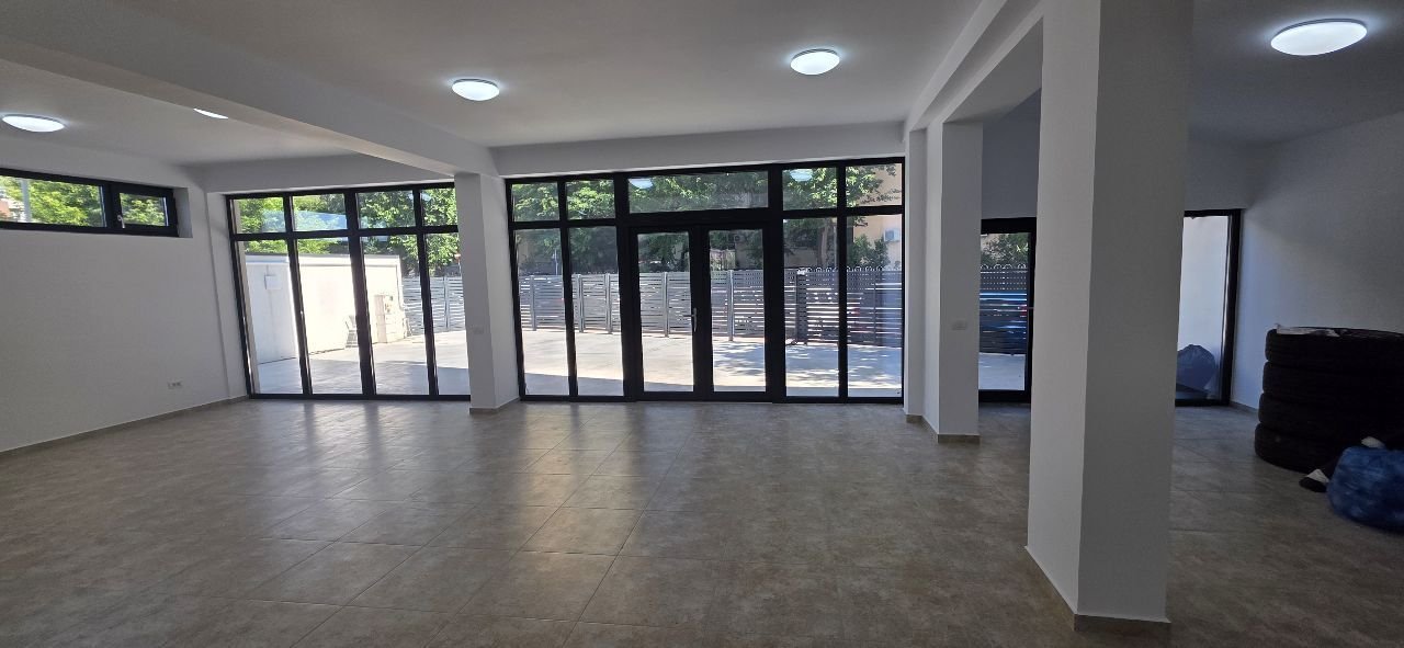 bbcce1bdb9444c85a3783a3e3c5babc0 Salajan spatiu comercial 350 mp de inchiriat
