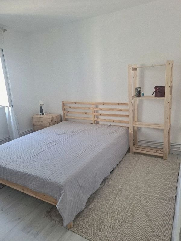 cbe3bbc5c7334835bbc8ce12debe5a9a De inchiriat apartament 2 camere, Piața Centrală, et. 4, renovat, 450 eur
