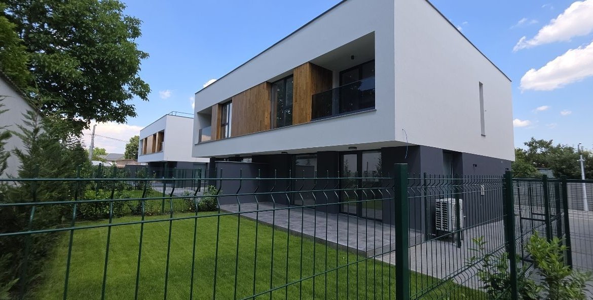 Giulesti duplex P+1 4 camere de vanzare