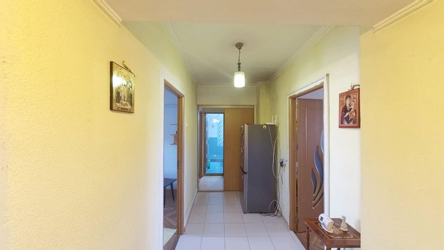 f4d720ea6b93460b86b8a803ac7a0354 Apartament 4 Camere Ultracentral, Decomandat, Etaj 2