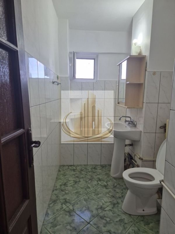 fba9571d3e33476592cad703674028f3