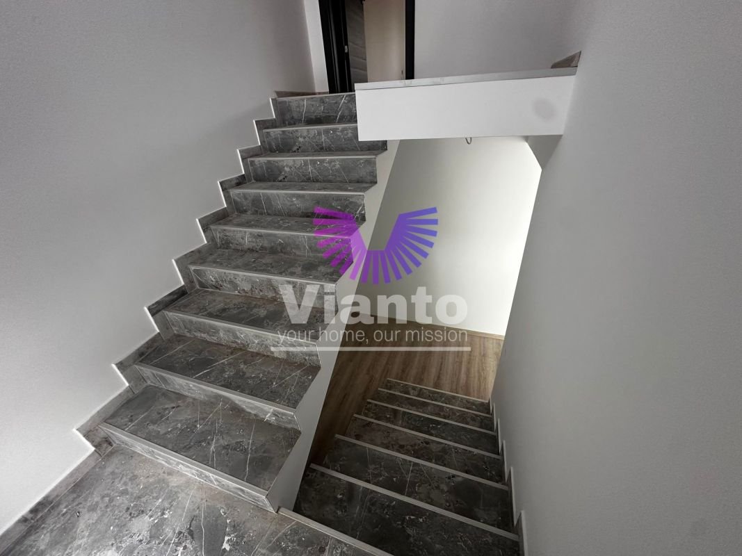 0ffcc624b81740c6a7c6ec81713cc04b Duplex 5 camere -150mpu, curte 250mp – Cisnadie