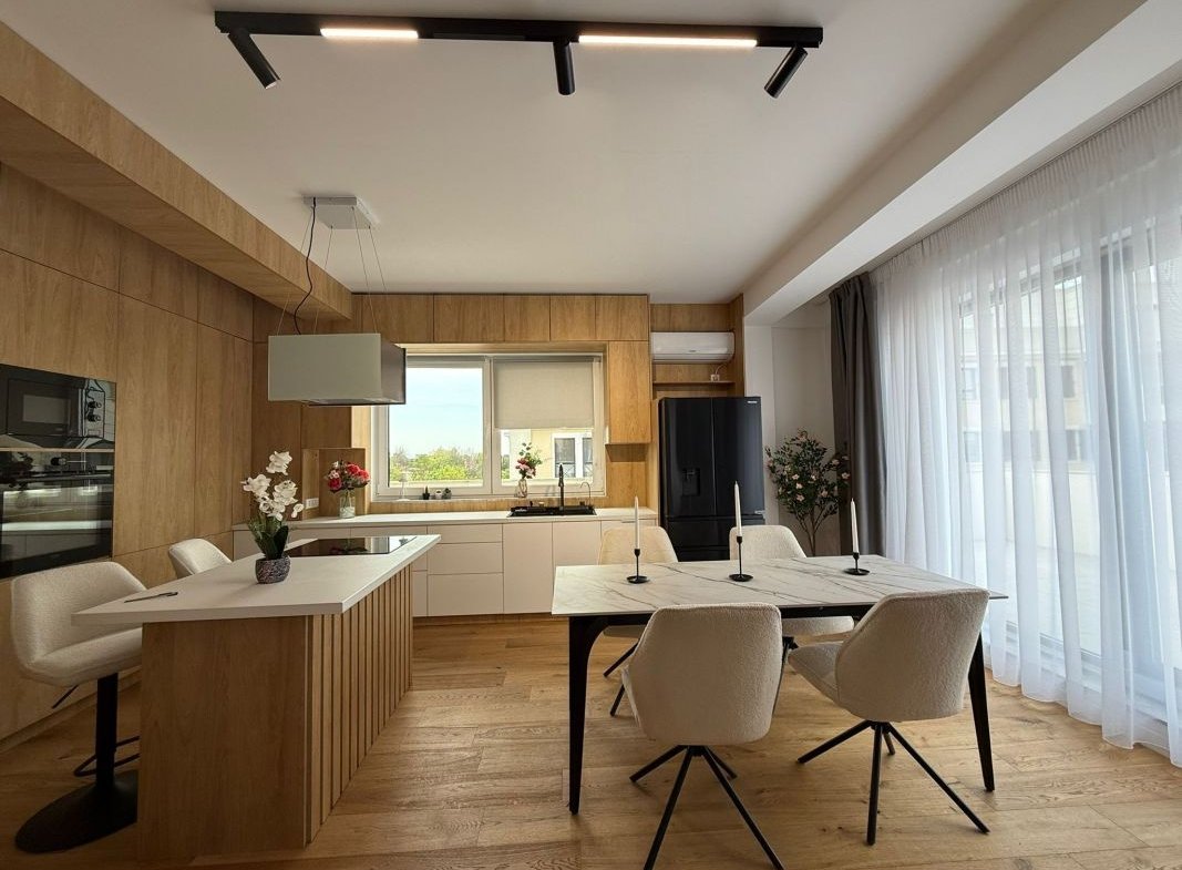 Luxury Duplex with Stunning Sunset Views *** Iancu Nicolae