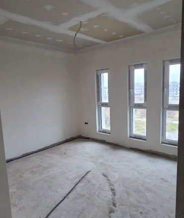 Casa finalizata 2025, 109 mp cu parcare si gradina zona Terra