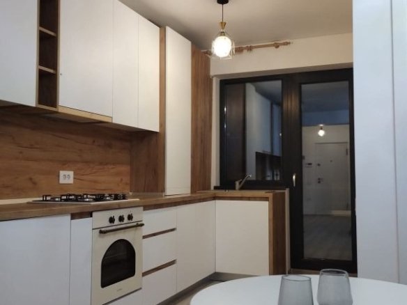 De inchiriat apartament cu 2 camere bloc nou, etaj 2, 550 euro